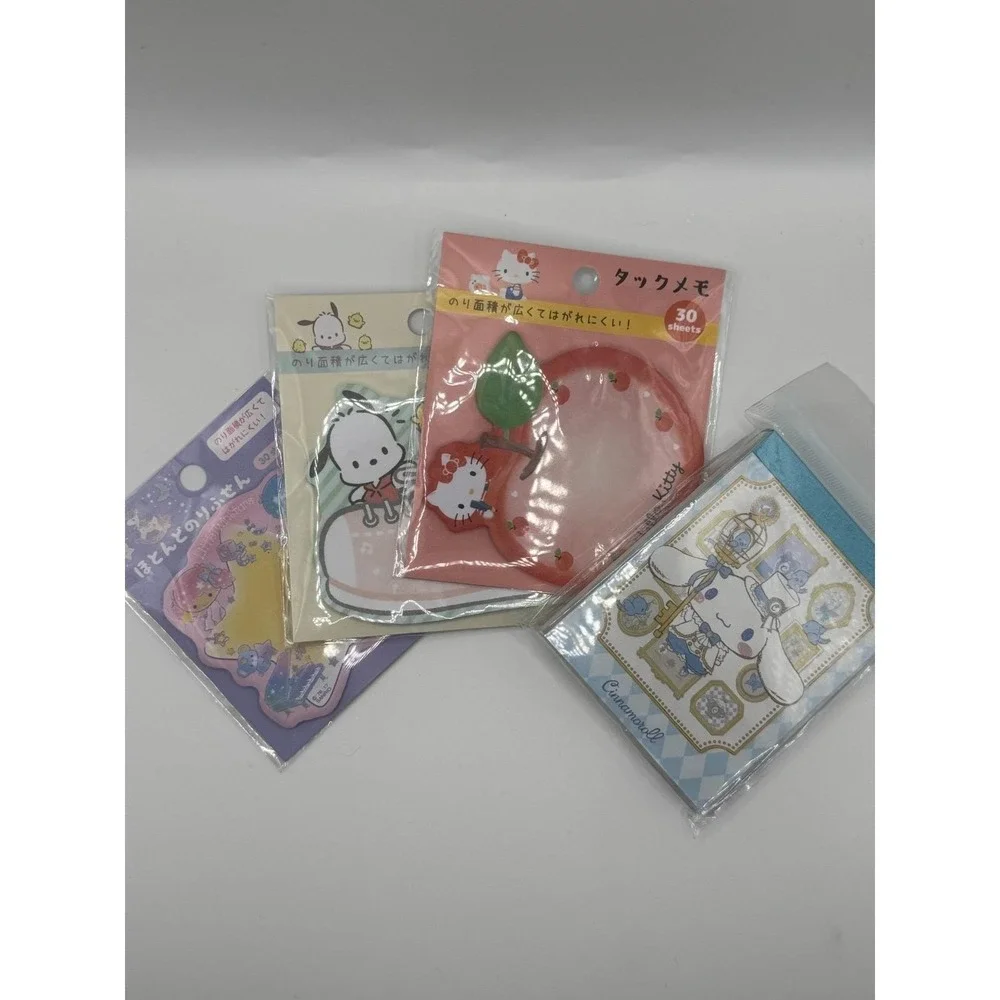 Sanrio Stationery & Keychain Bundle‎ – Notebook, sticky notes, keychains